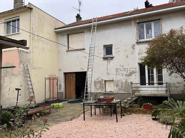 Façade avant ravalement — état dégradé